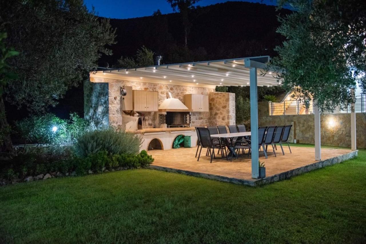 Nikole'S Villas Luxury 180M2 Tyros Exterior photo